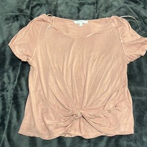 Small Baby pink boutique top with a scrunch at the bottom